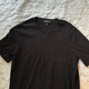 Men’s Banana Republic medium 100% organic cotton sweater tee